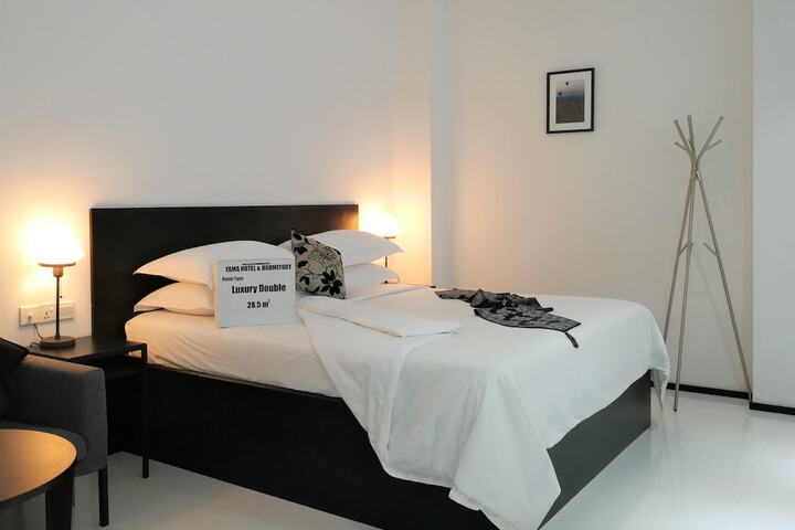 Room 12 of 69