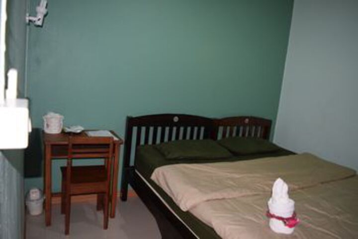 Room 28 of 40