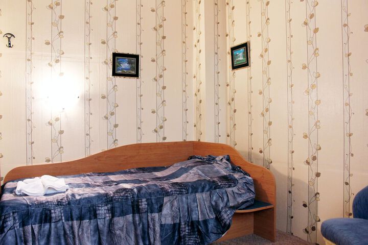 Room 5 of 43