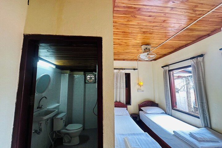 Room 15 of 60