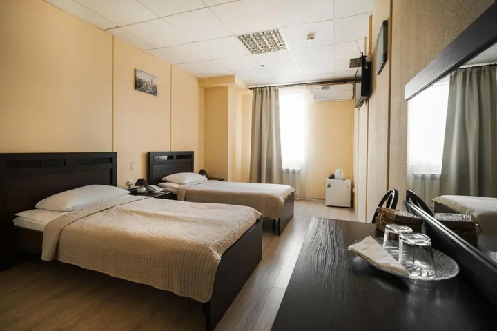 Room 9 of 25