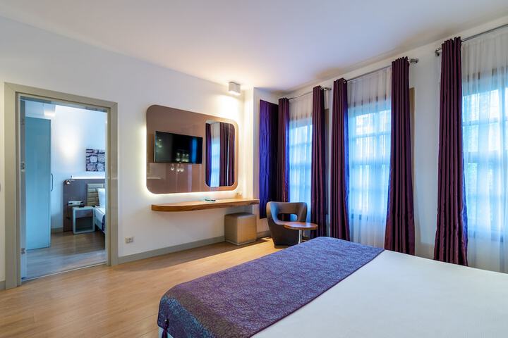Room 20 of 113