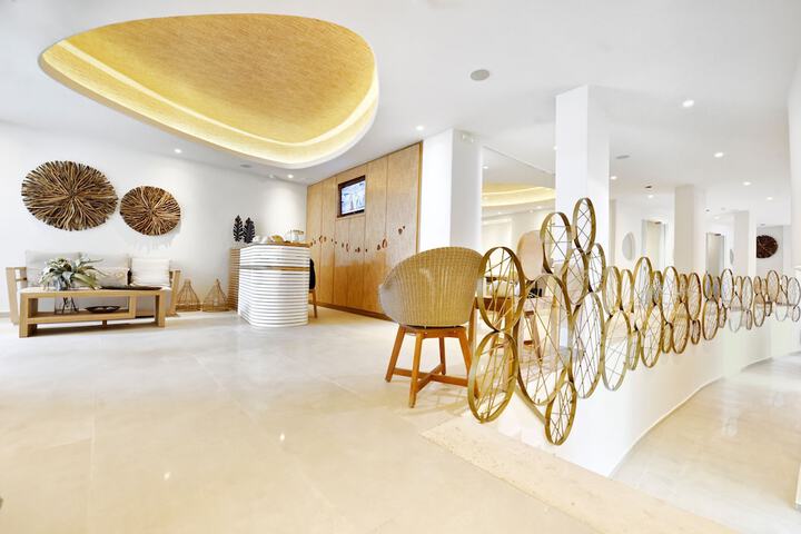 Hotel Interior 127 of 199