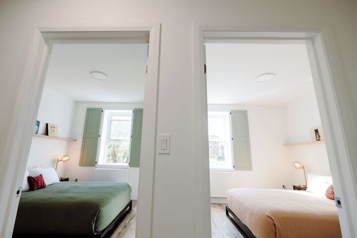 Room 44 of 172