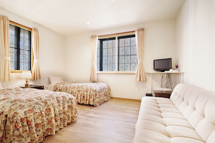 Room 8 of 41