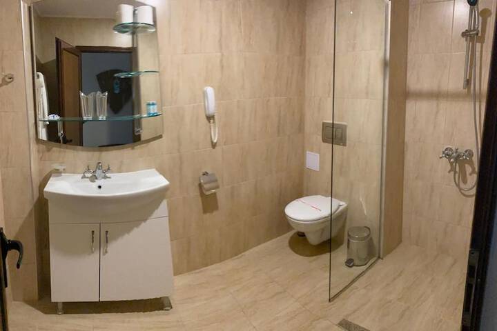 Room 25 of 70