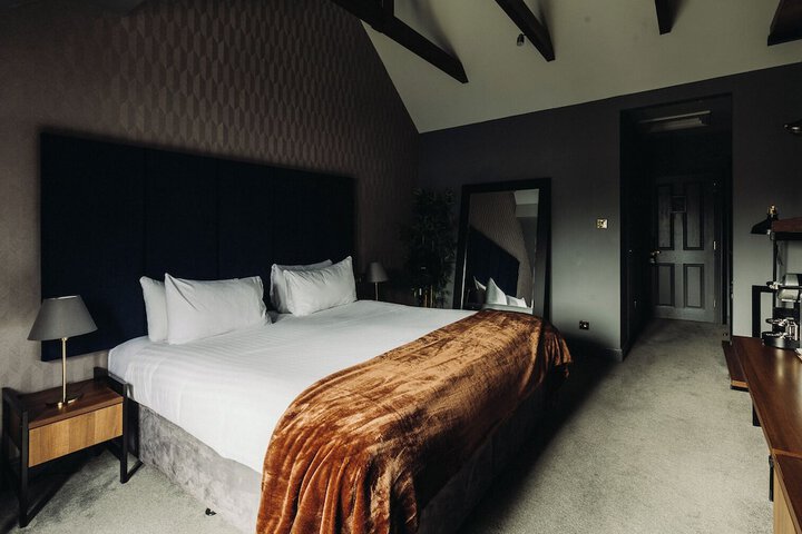 Room 27 of 105