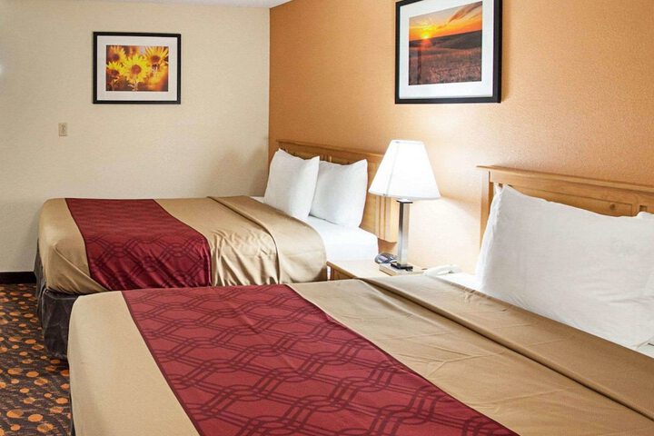 Room 9 of 26