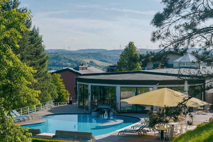 Sundeck 61 of 63