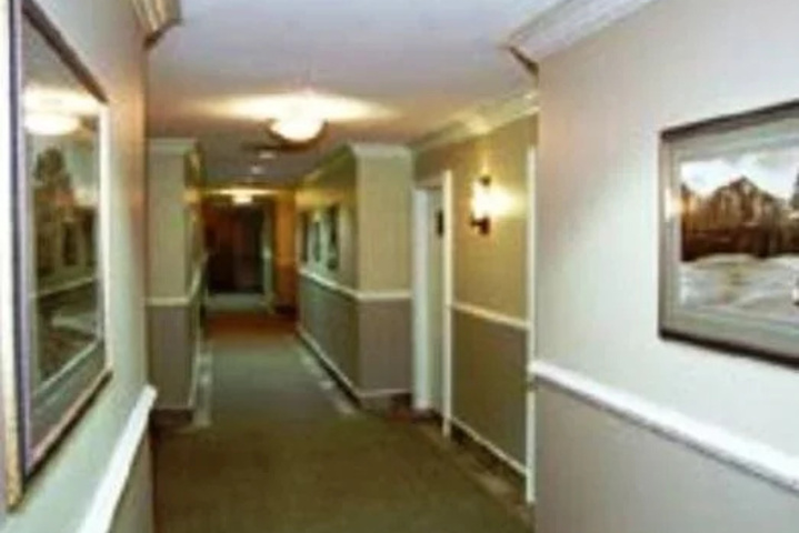 Room 7 of 8