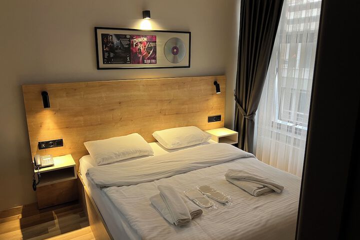 Room 28 of 39