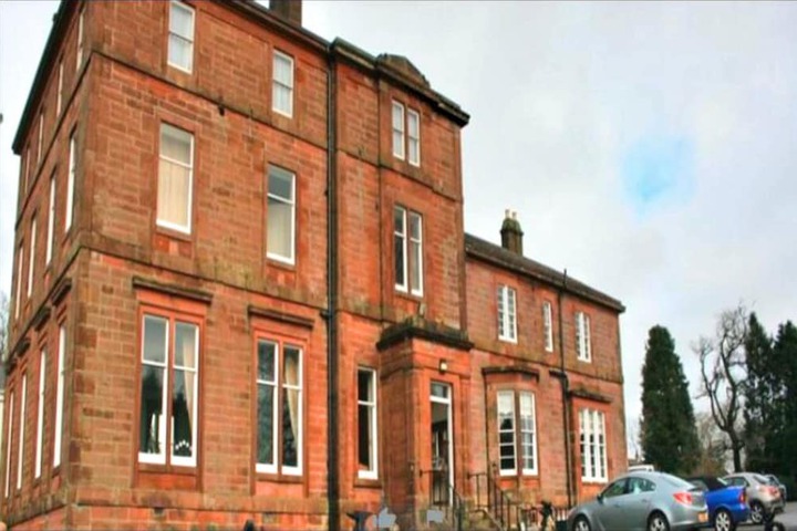 OYO Kirkconnel Hall Hotel