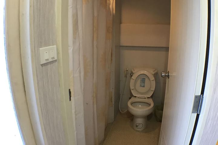 Room 48 of 71