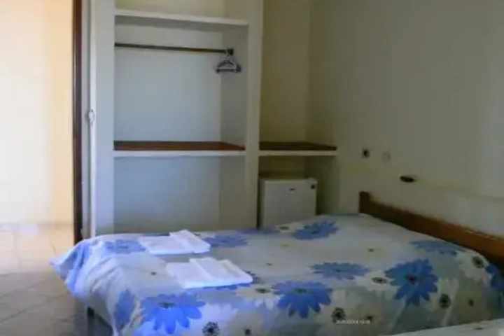 Room 3 of 13