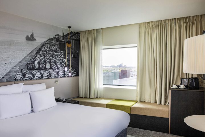 Room 28 of 89