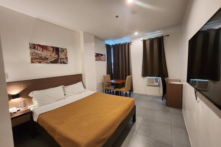 Room 17 of 43