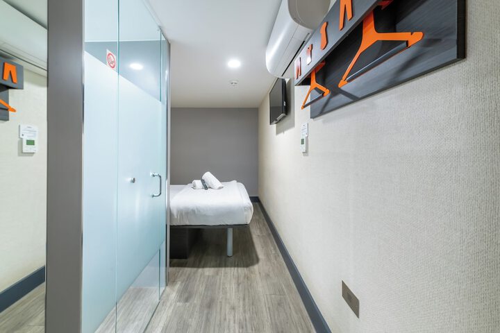 Room 39 of 105