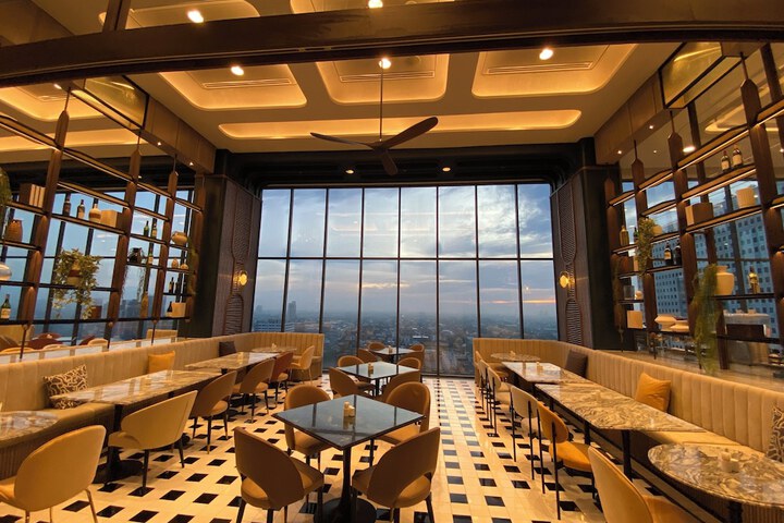 Dining 56 of 79