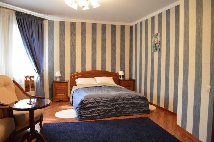 Room 13 of 52