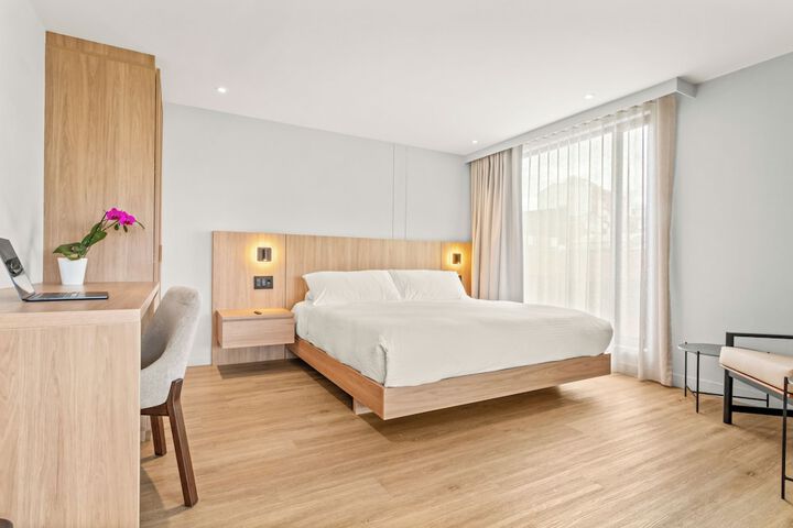 Room 5 of 59