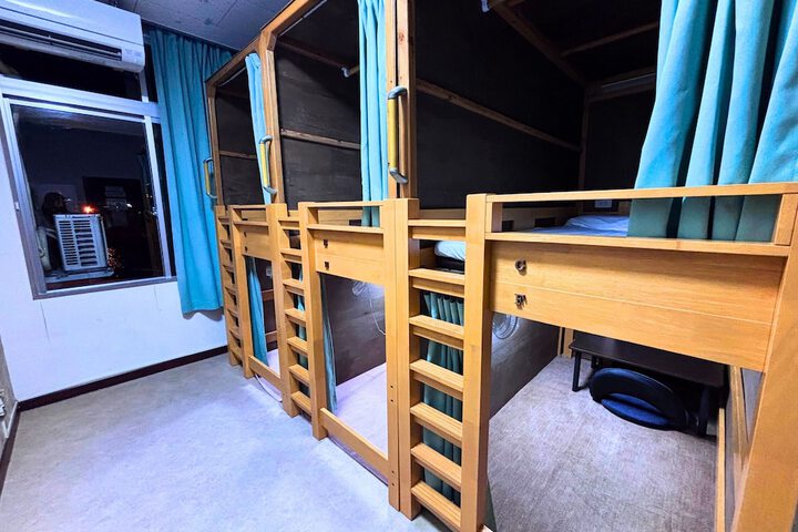 Room 18 of 40