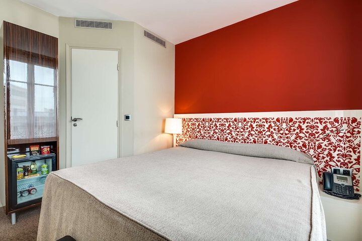 Room 17 of 42
