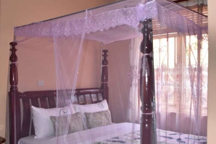 Room 7 of 42