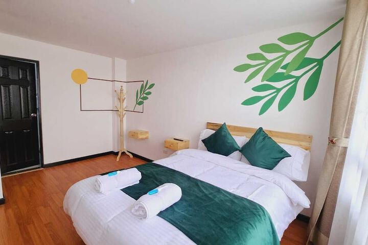 Room 4 of 40