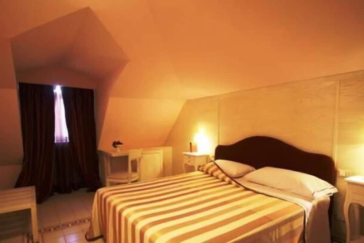 Room 20 of 42