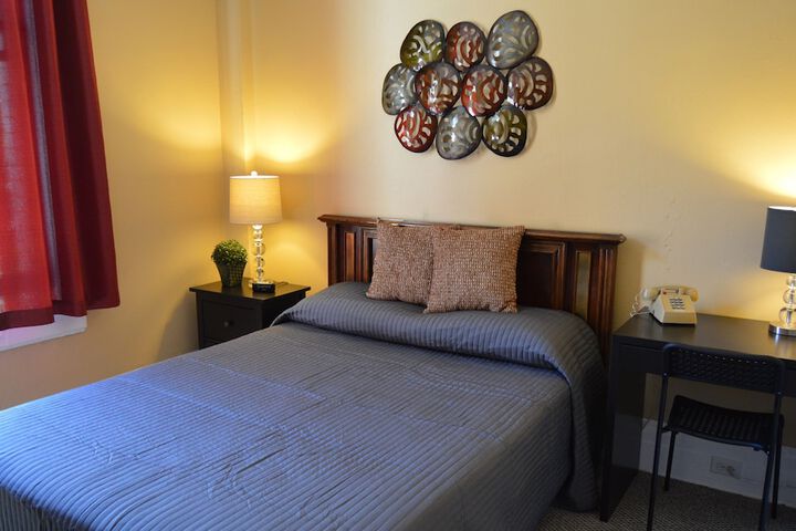 Room 8 of 35