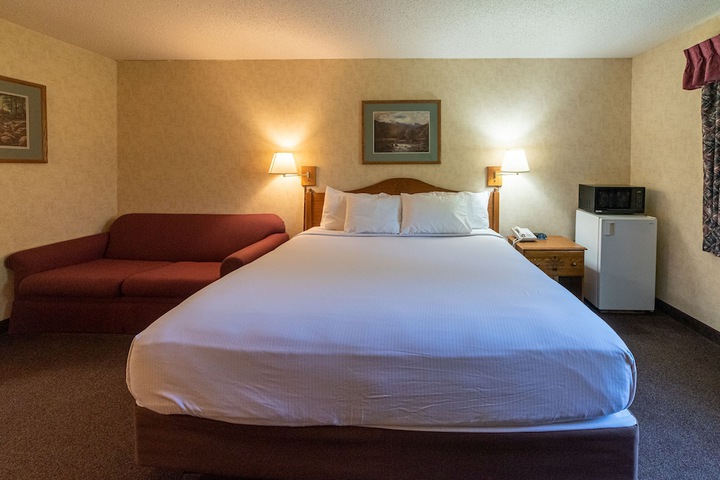 Room 10 of 30