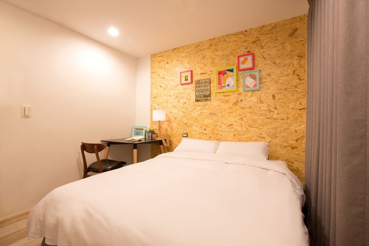 Room 8 of 45