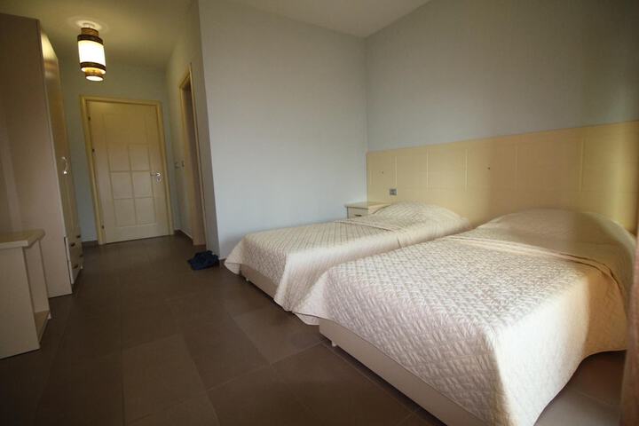 Room 14 of 69