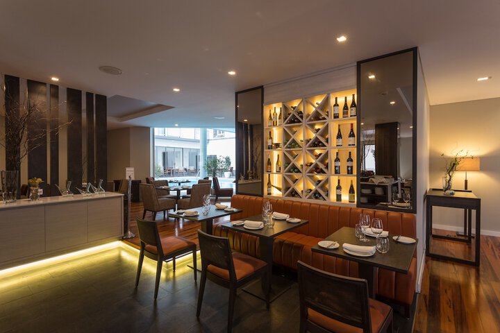Dining 90 of 117