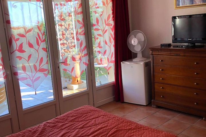 Room 10 of 40