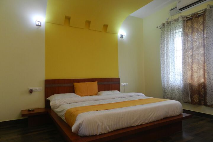 Room 5 of 50