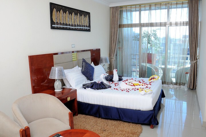 Room 15 of 27