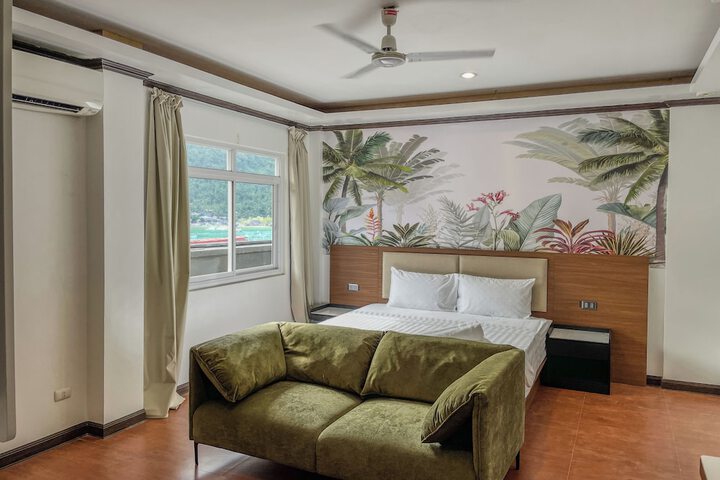 Room 14 of 30