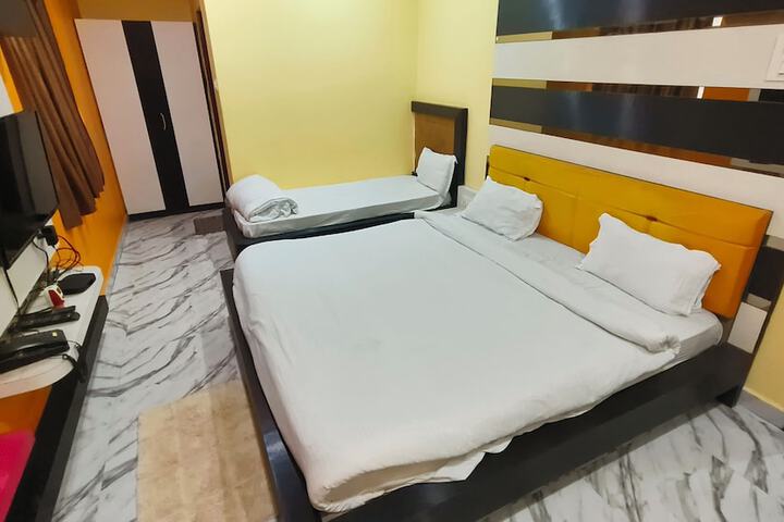 Room 12 of 40