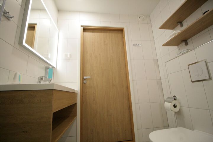 Room 42 of 58