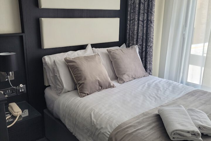Room 37 of 90
