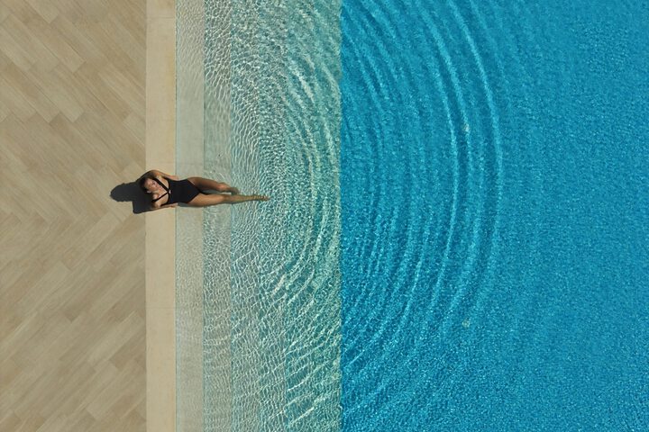 Pool 76 of 180