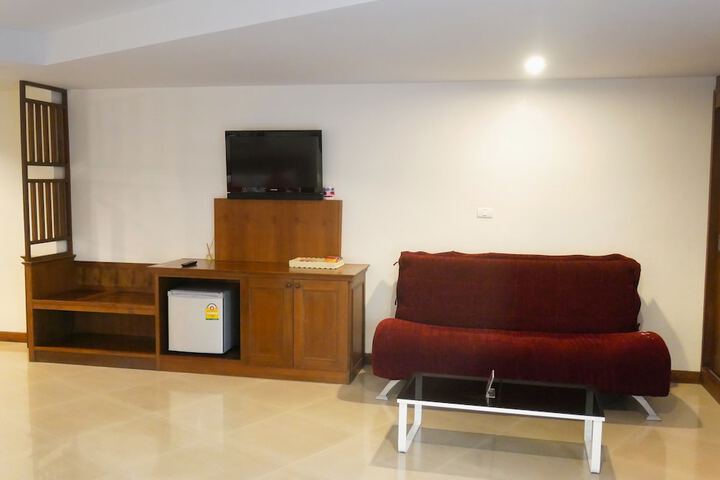 Room 28 of 90