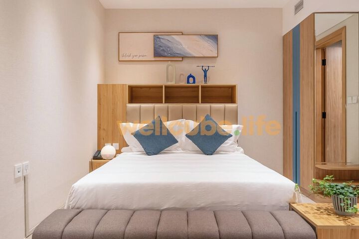 Room 42 of 120