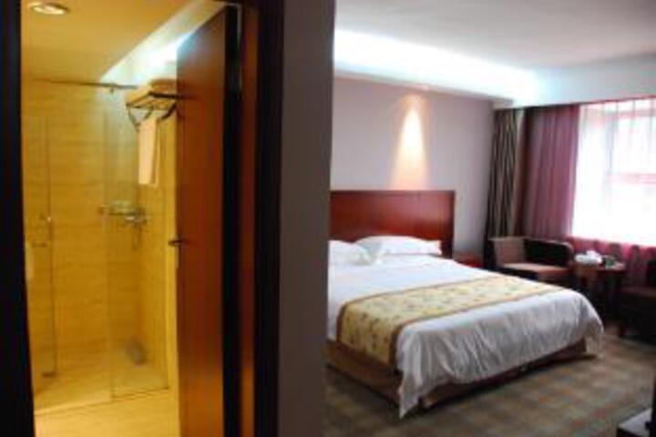 Room 14 of 14