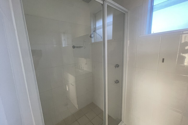 Room 11 of 19