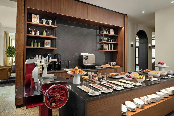 Breakfast/Coffee Service 26 of 35