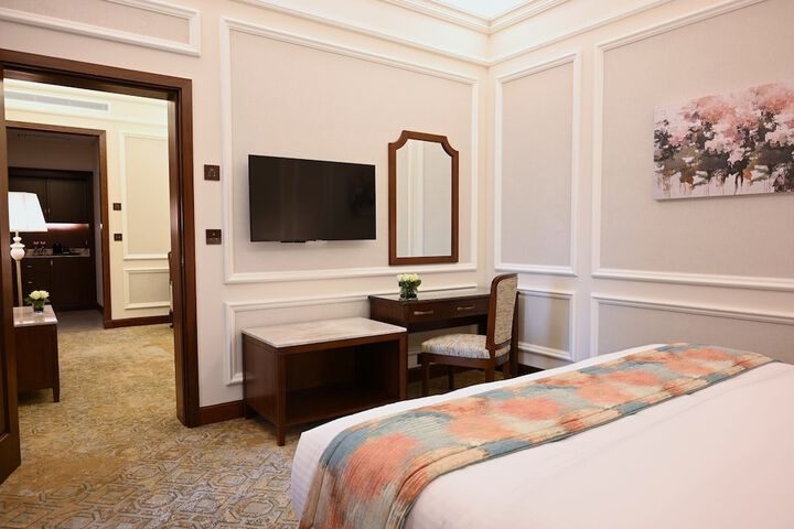 Room 21 of 100