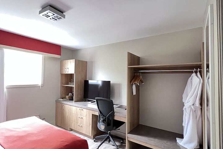 Room 31 of 140