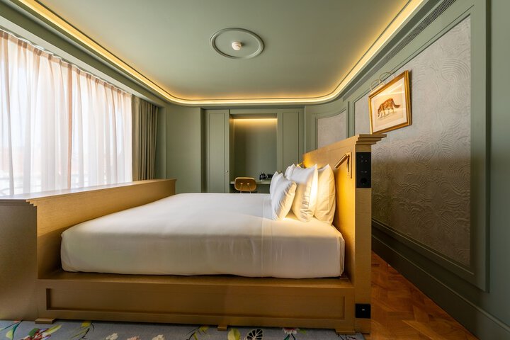 Room 10 of 86